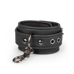 Fetish Set with Necklace and 4 Black Leather Handcuffs ET372