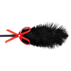 Corte de penas pretas e pá com arco vermelho de 36cm